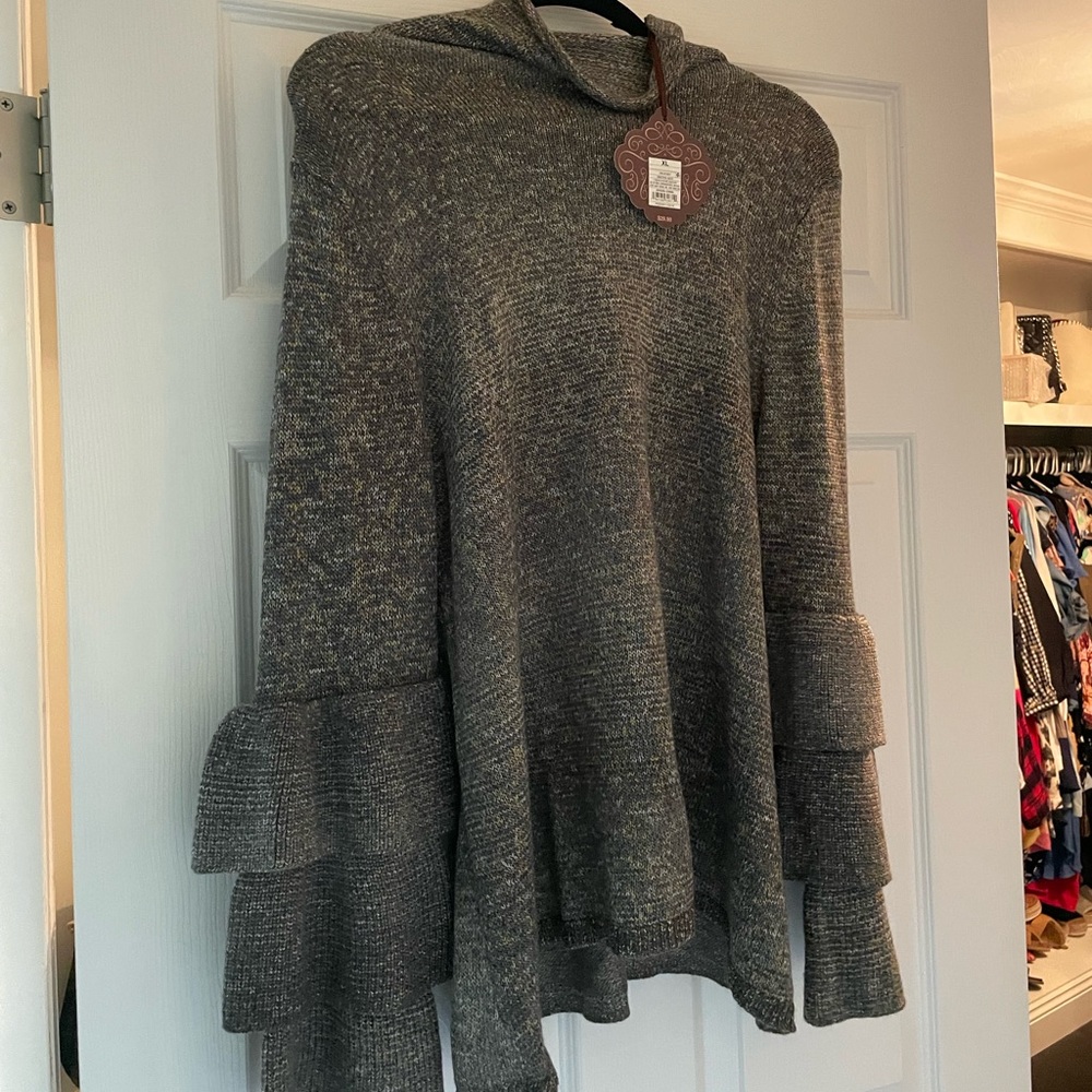 Knox rose ruffled sleeve sweater